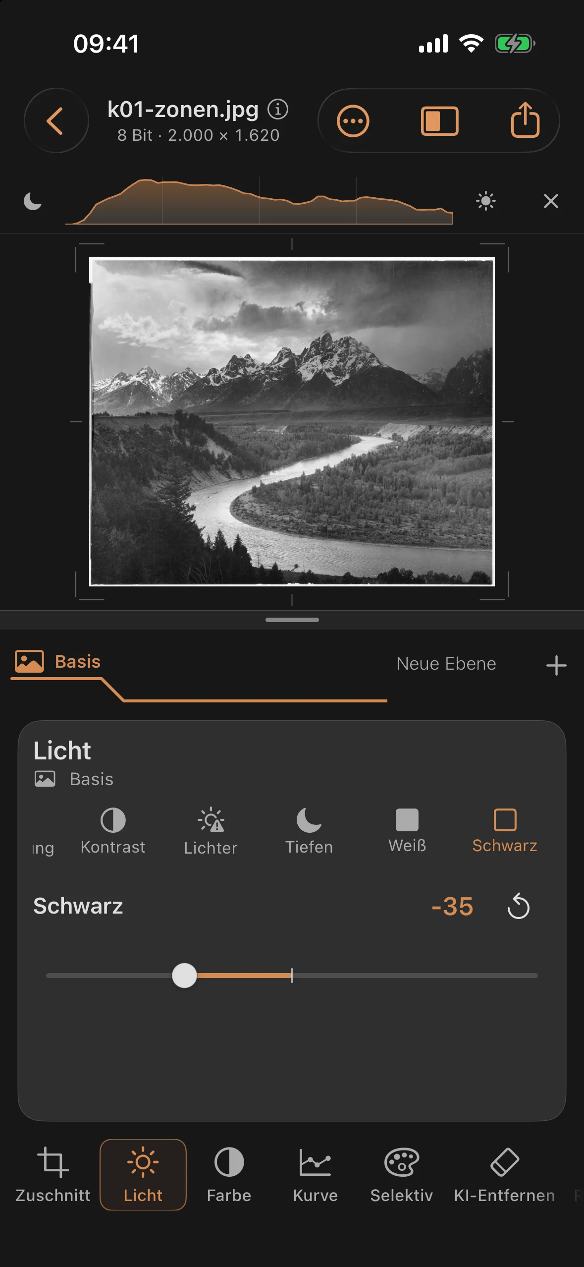 Licht-Werkzeug mit gesetzten Endpunkten: Weiß +12, Schwarz −35, Belichtung +0,10 EV